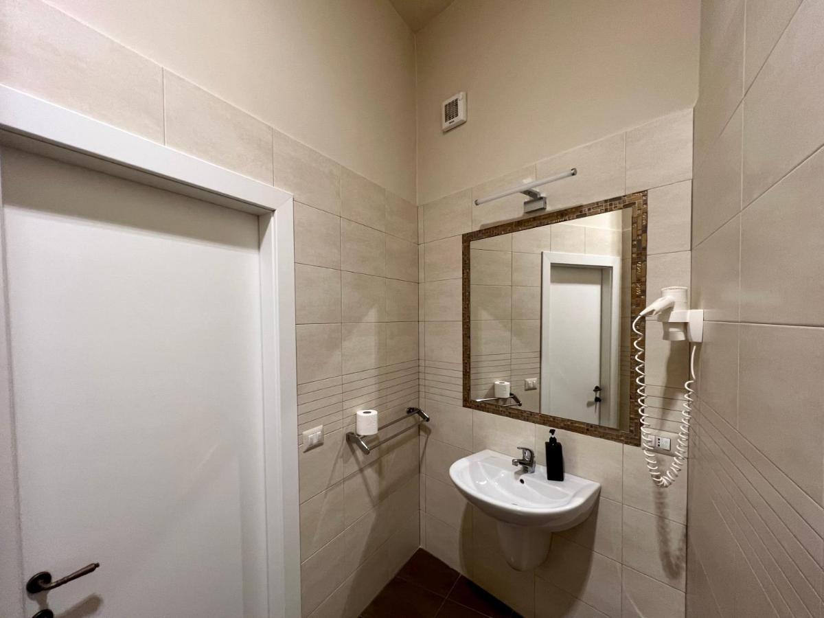 B&B Fuori Dal Porto Civitavecchia Esterno foto