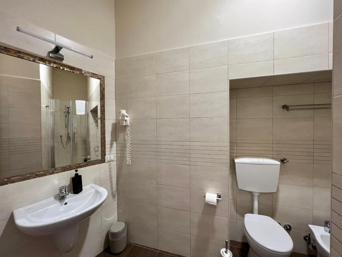B&B Fuori Dal Porto Civitavecchia Esterno foto